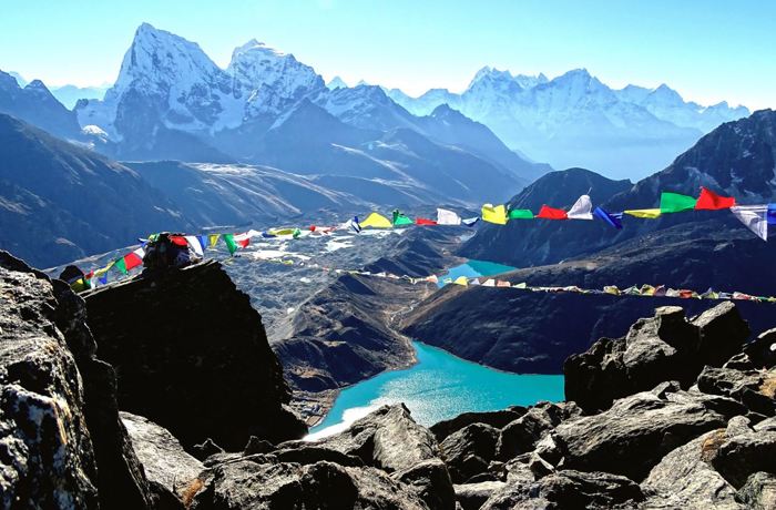 EBC via Gokyo - 15 Days